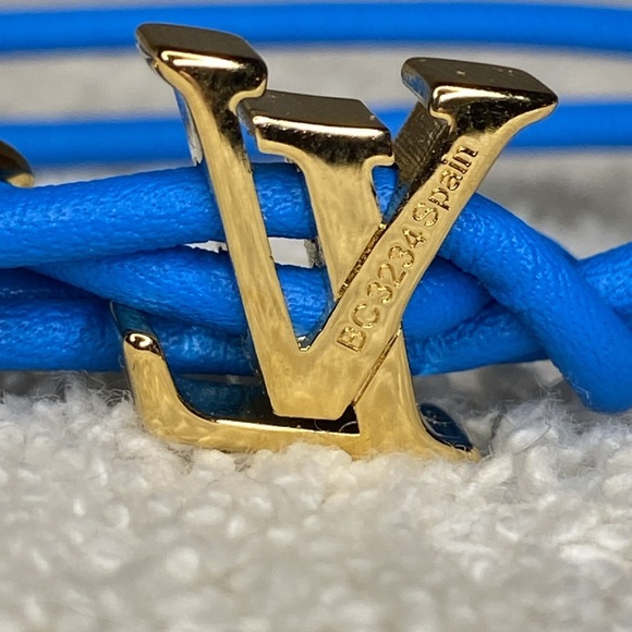 NIB Louis Vuitton Bloom LV Bracelet in Bleu Gaston Calfskin (9in) SOLD OUT - Picture 6 of 8